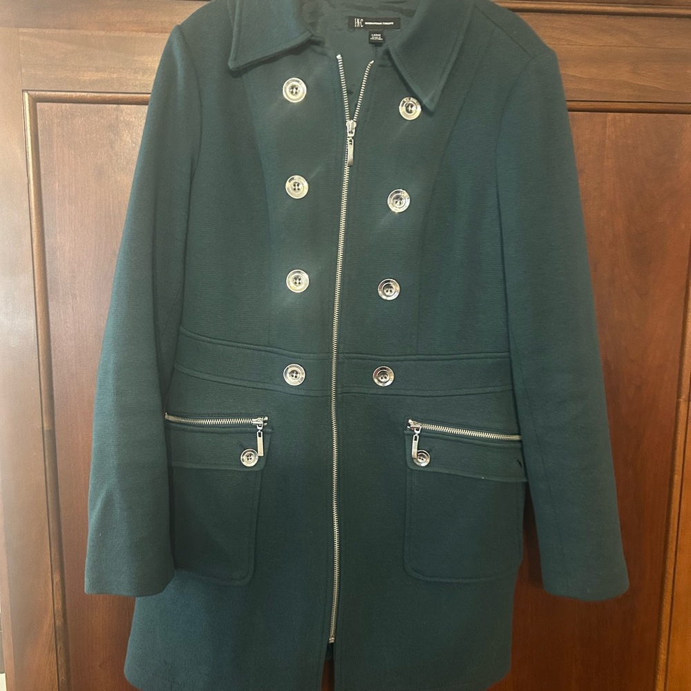 Dark Green Double-Breasted Women's Coat with Zipper Pockets